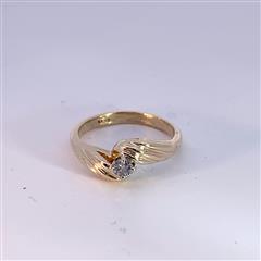 Lady's Diamond Solitaire Ring .07 CT. 14K Yellow Gold 1.8g Size:1.5